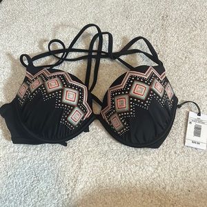 Black geometric swim suit top from Target. Size 36C